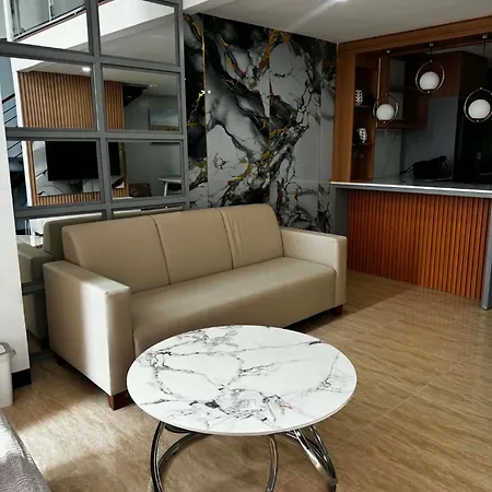 Luxury Loft At Crown Regency